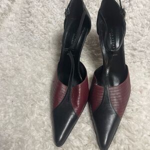 Colin Stuart leather Black and Burgundy T strap heels pointed toe SZ10B